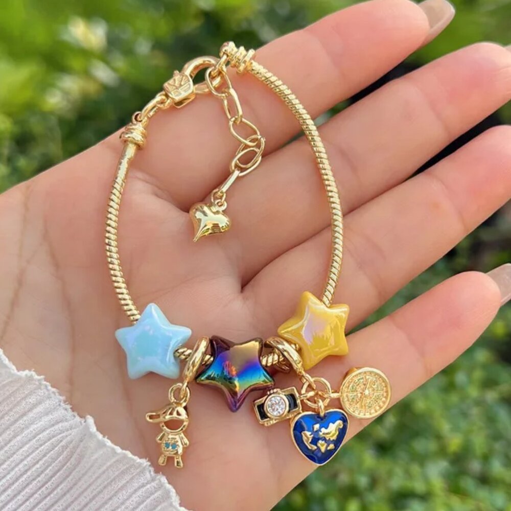 Enameled cartoon character heart-shaped zircon bracelet inlaid with enamel